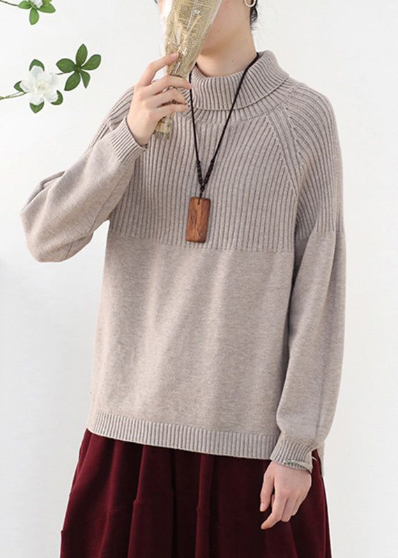 Effortlessly Elegant Sweater with a Timeless Design