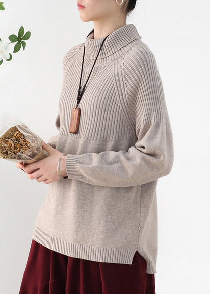 Effortlessly Elegant Sweater with a Timeless Design