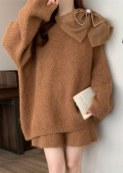 Effortlessly Elegant Sweater with a Timeless Design