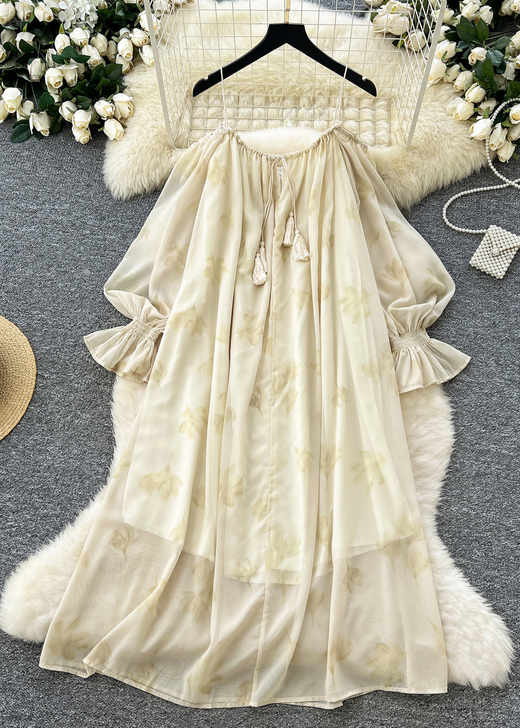 Well Tailored Dress with a Graceful Silhouette