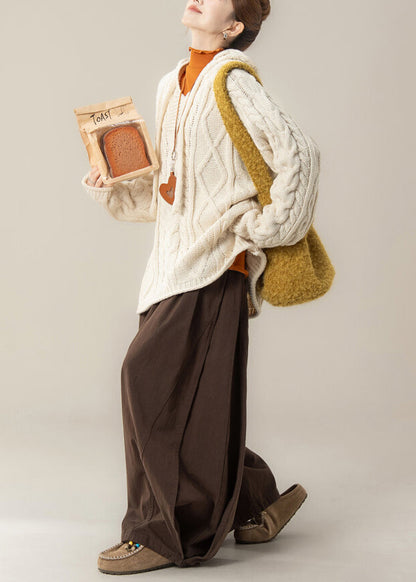 Effortlessly Elegant Sweater with a Timeless Design