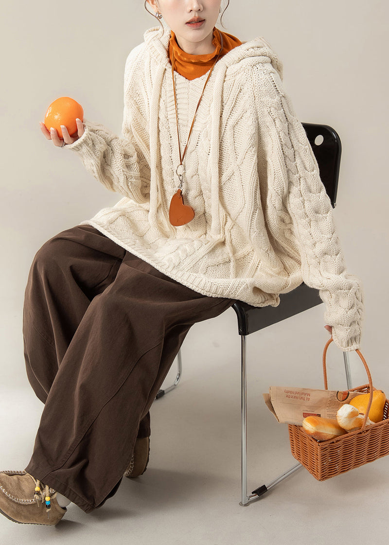 Effortlessly Elegant Sweater with a Timeless Design