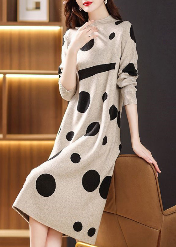 Classic Vintage Sweater with a Flattering Fit