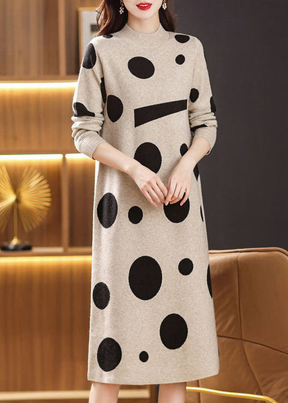 Classic Vintage Sweater with a Flattering Fit