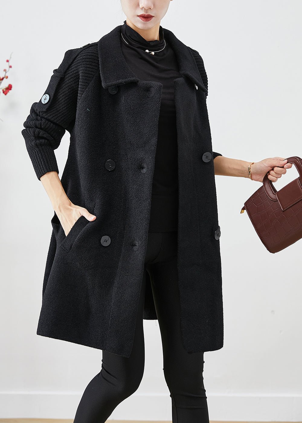 Elegantly Styled Coat for Everyday Wear