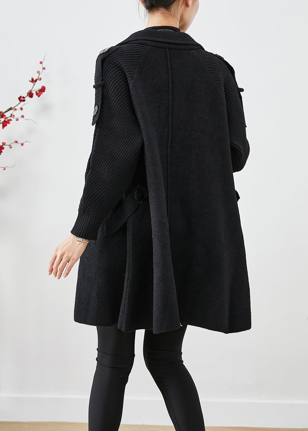 Elegantly Styled Coat for Everyday Wear