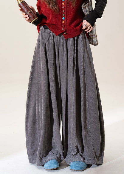 Classic Vintage Pants with a Flattering Fit