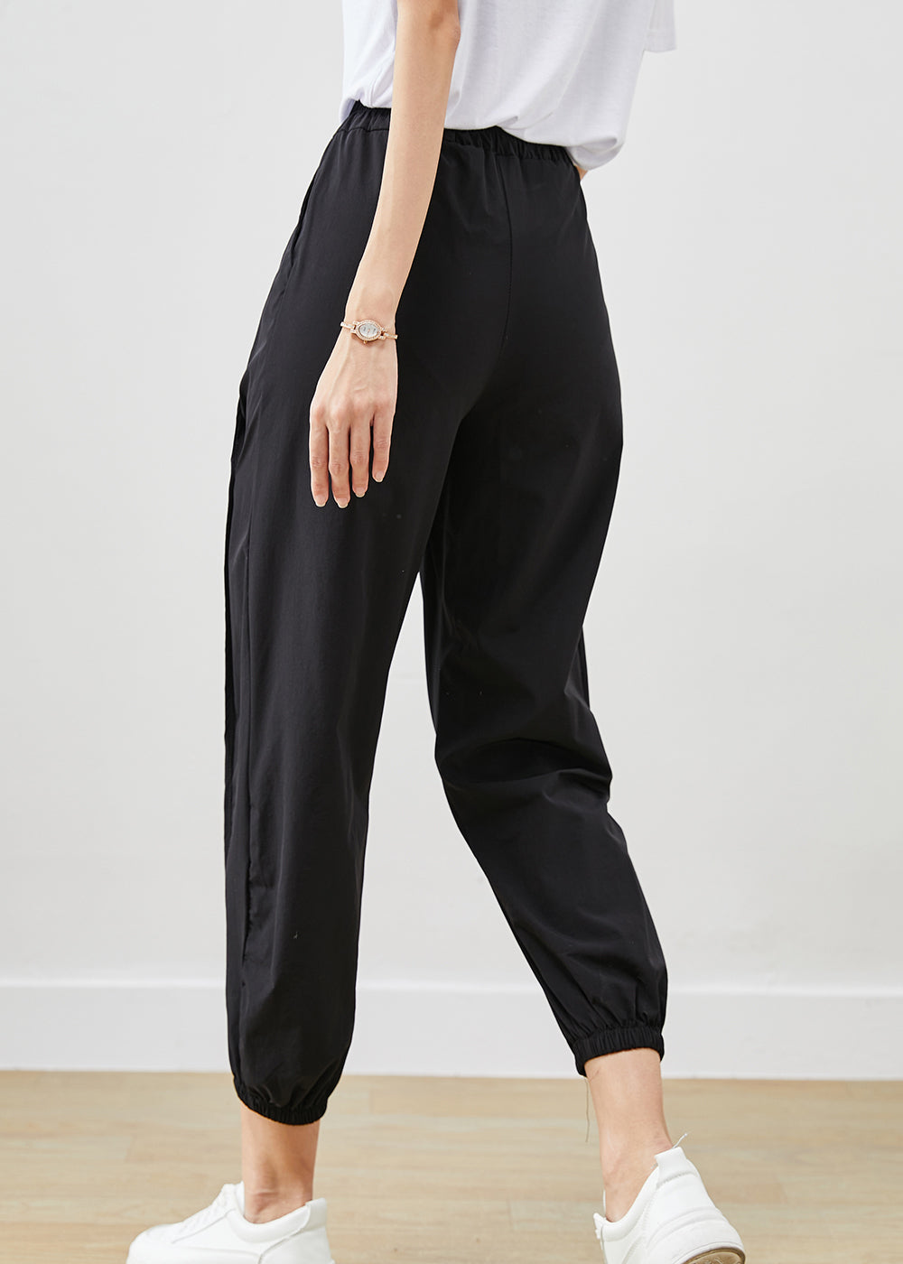 Polished Pants with an Effortless Classic Look