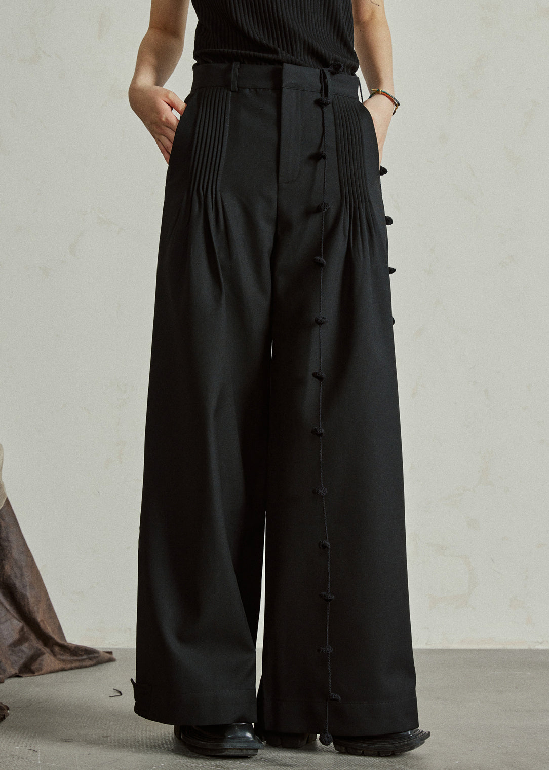 Beautifully Finished Pants in a Timeless Design