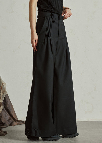 Beautifully Finished Pants in a Timeless Design
