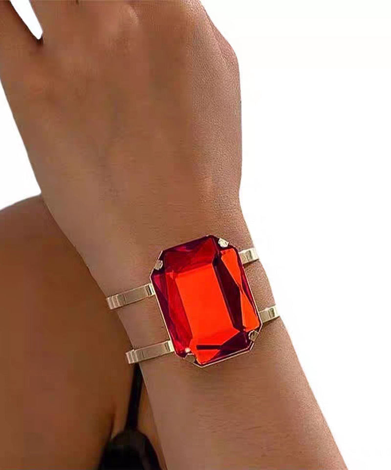 Classic Set with Timeless Appeal