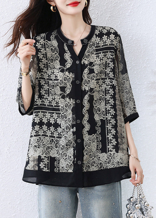 Classic Vintage Shirt with a Flattering Fit
