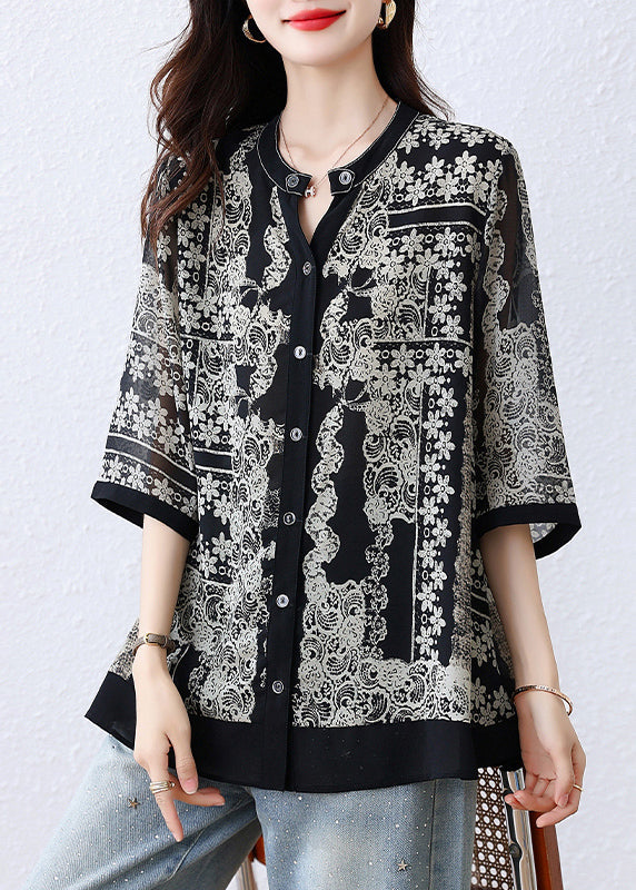 Classic Vintage Shirt with a Flattering Fit
