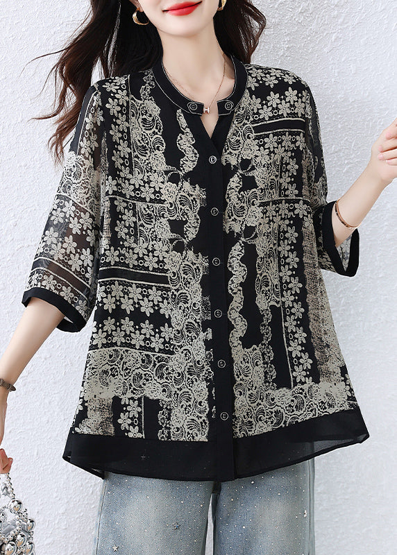 Classic Vintage Shirt with a Flattering Fit