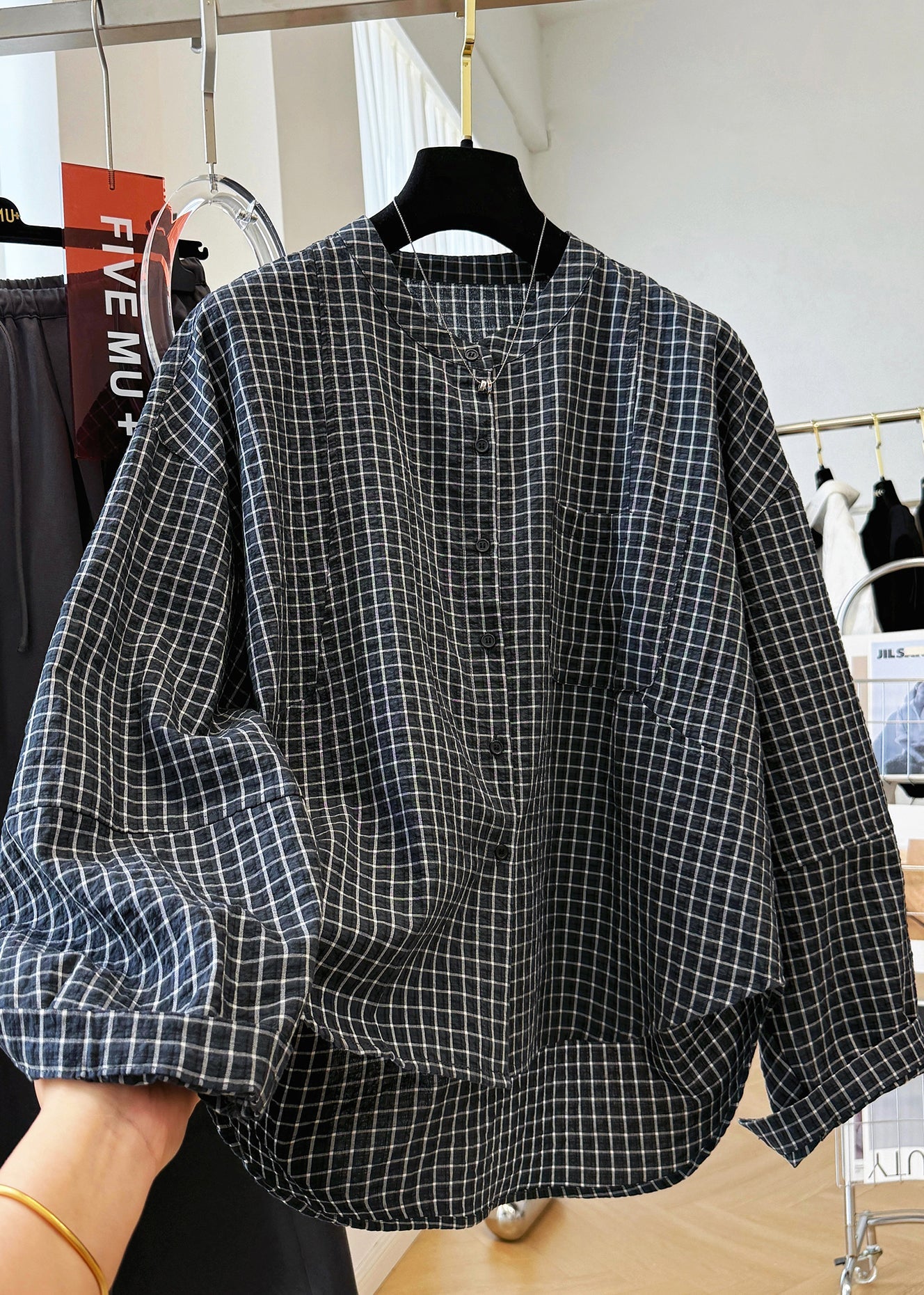 Classic Vintage Shirt with a Flattering Fit