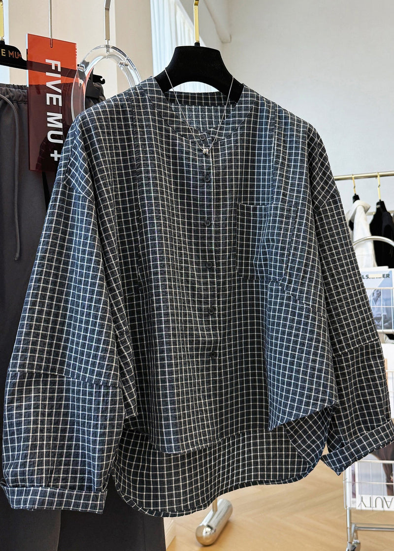 Classic Vintage Shirt with a Flattering Fit