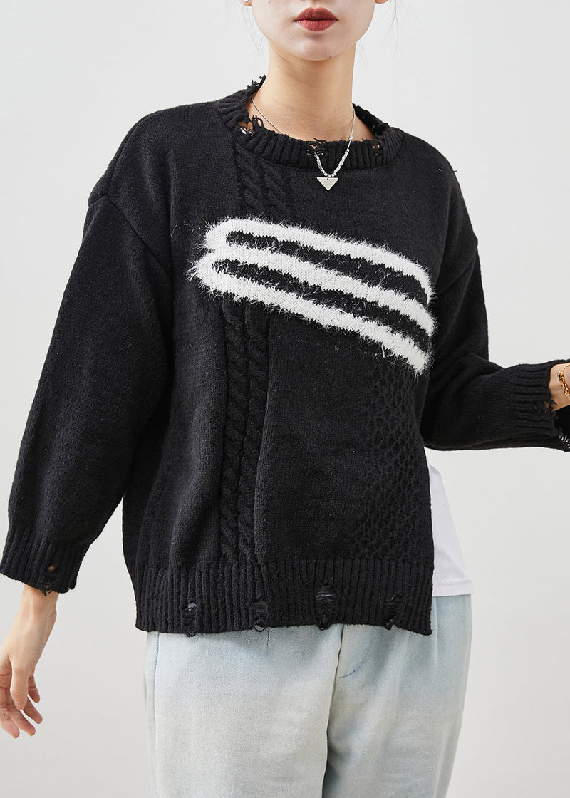 Effortlessly Elegant Sweater with a Timeless Design