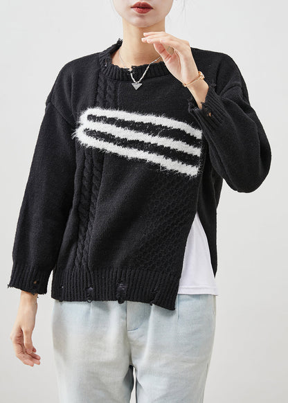 Effortlessly Elegant Sweater with a Timeless Design