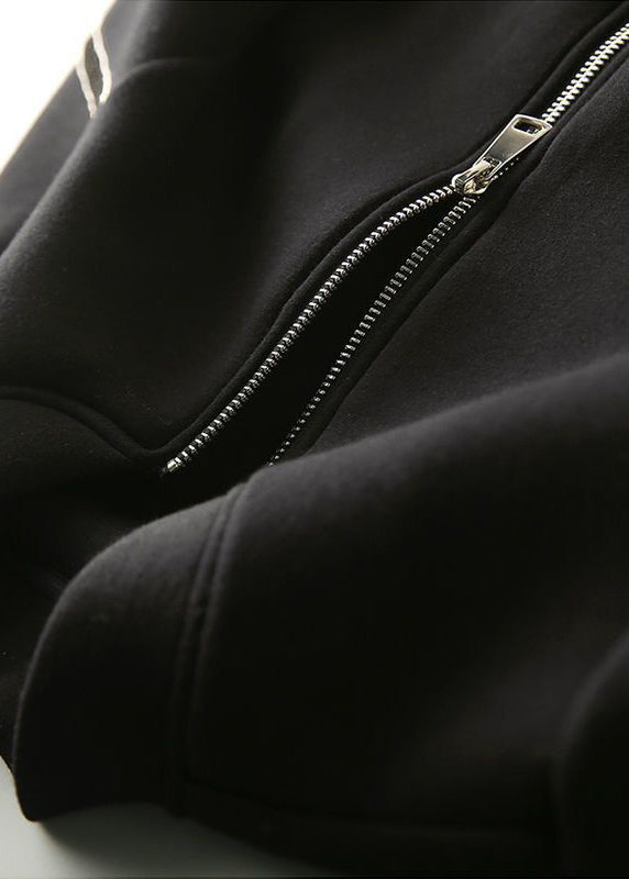 Well Tailored Jacket with a Graceful Silhouette
