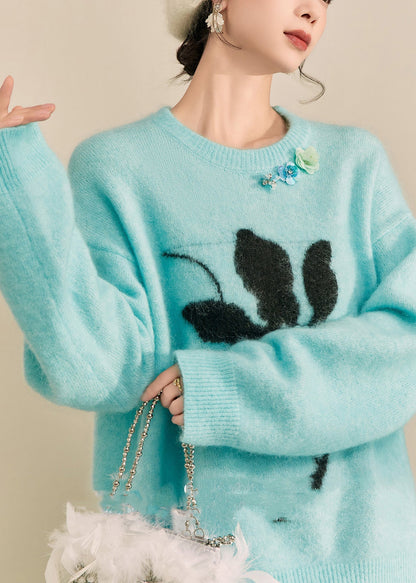 Beautifully Finished Sweater in a Timeless Design