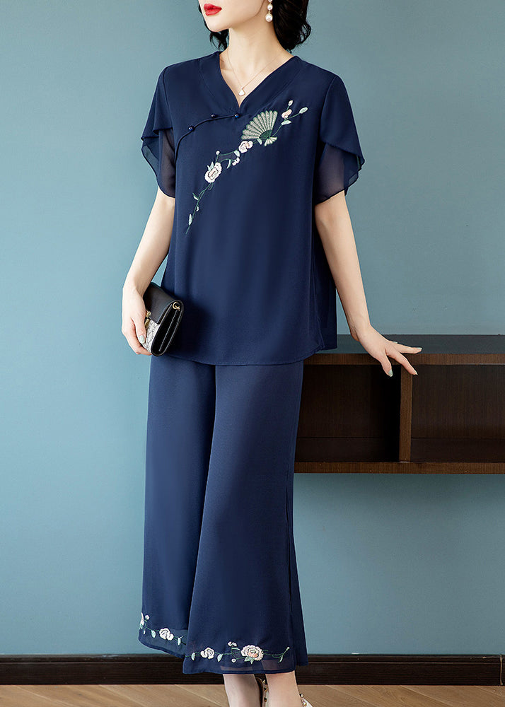 Well Tailored Pants with a Graceful Silhouette