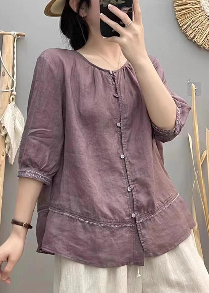 Classic Vintage Blouse with a Flattering Fit