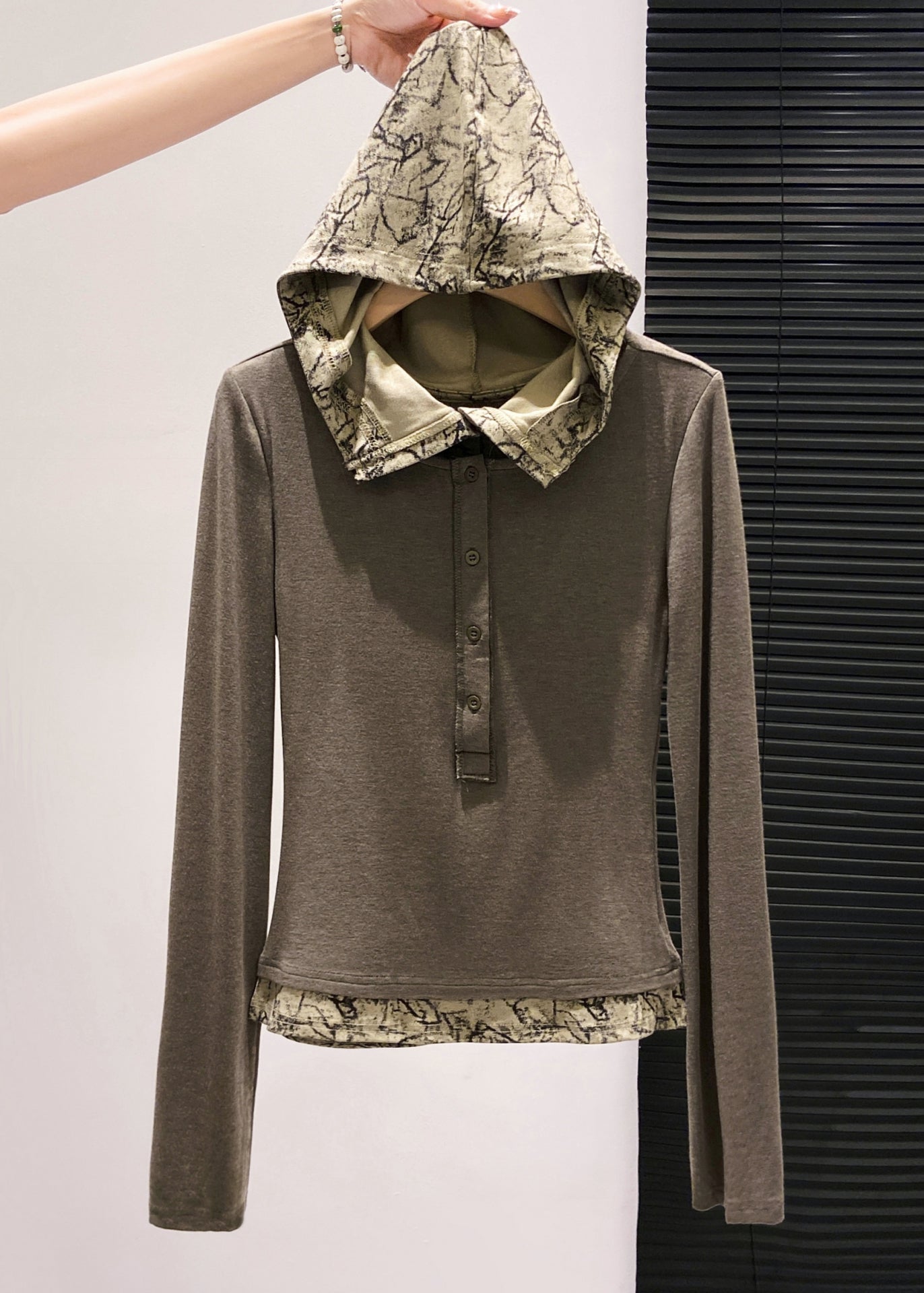 Polished Top with an Effortless Classic Look