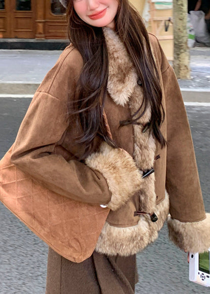 Gracefully Styled Coat for Any Occasion