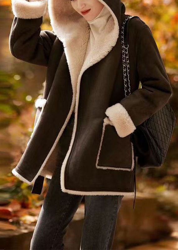 Classic Vintage Coat with a Flattering Fit