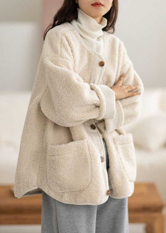 Beautifully Finished Coat in a Timeless Design