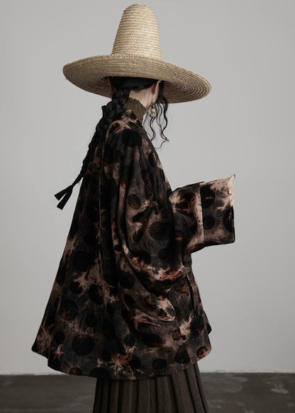 Well Tailored Coat with a Graceful Silhouette