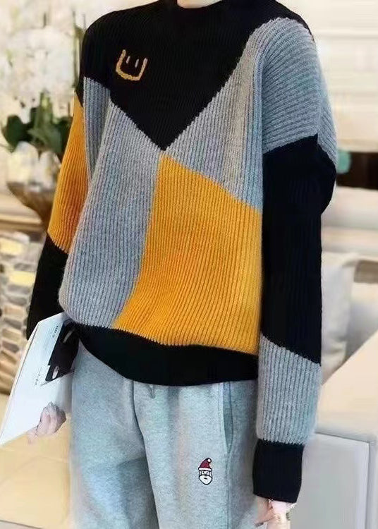 Effortlessly Elegant Sweater with a Timeless Design
