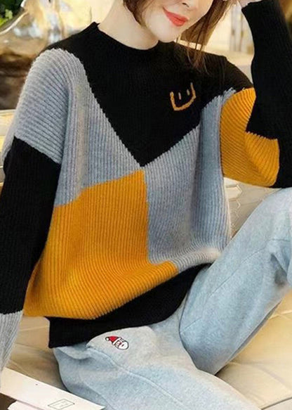 Effortlessly Elegant Sweater with a Timeless Design
