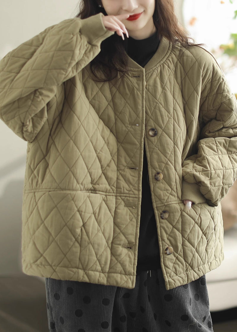 Effortlessly Elegant Coat with a Timeless Design