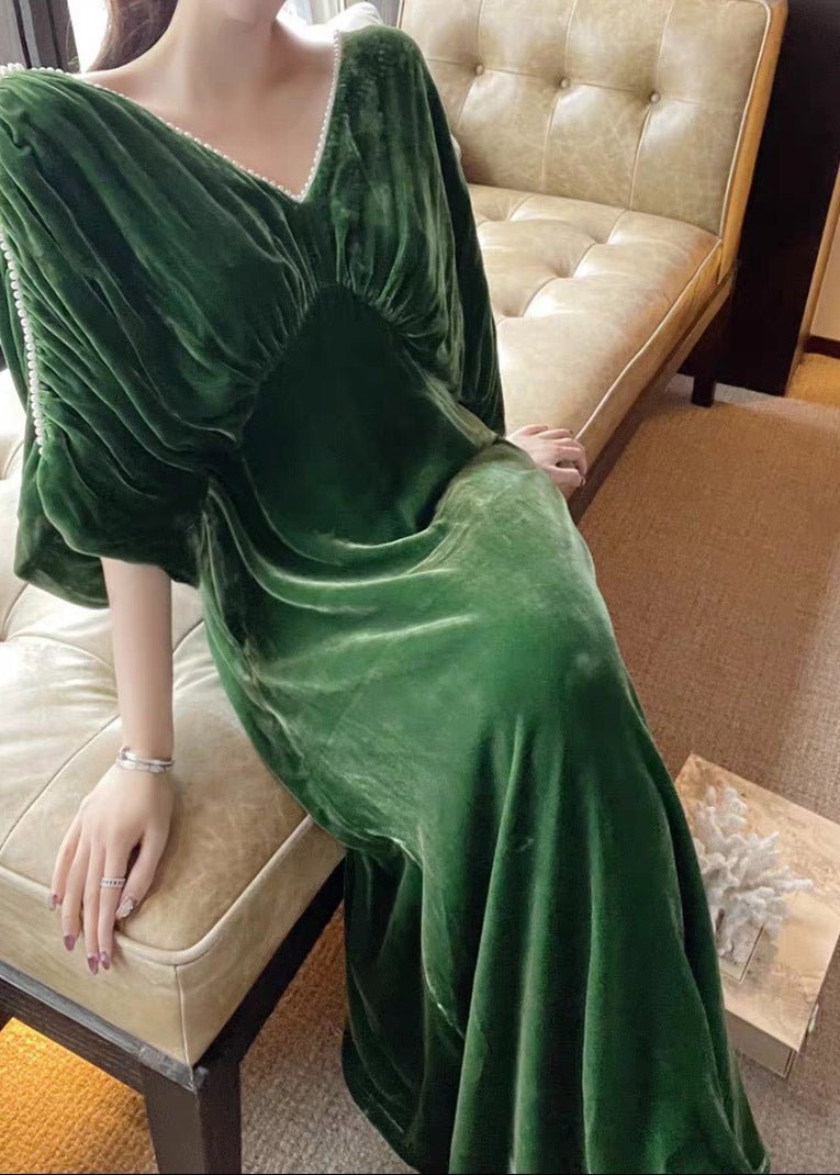 A Vintage Style Dress with Delicate Timeless Details