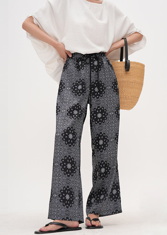 Well Tailored Pants with a Graceful Silhouette