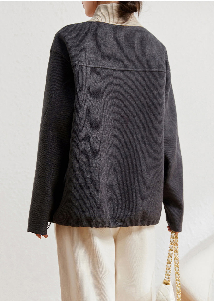 Effortlessly Elegant Sweater with a Timeless Design