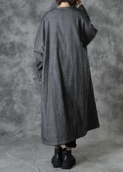 Well Tailored Coat with a Graceful Silhouette
