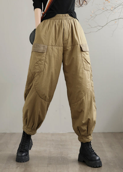 Effortlessly Elegant Pants with a Timeless Design