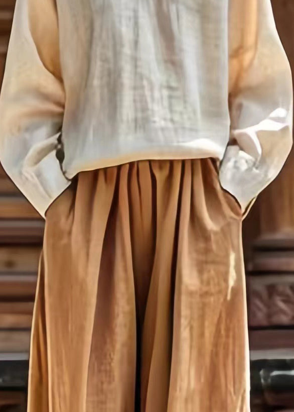 Effortlessly Elegant Pants with a Timeless Design