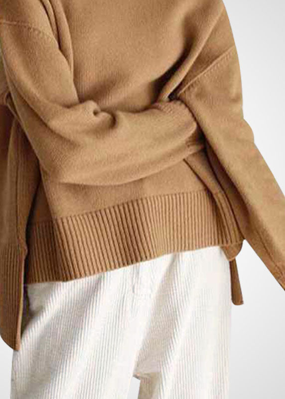 Classic Vintage Pullover with a Flattering Fit