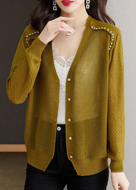 Well Tailored Cardigan with a Graceful Silhouette