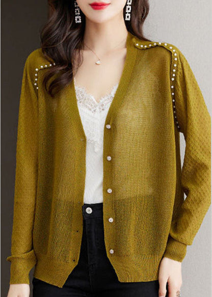 Well Tailored Cardigan with a Graceful Silhouette