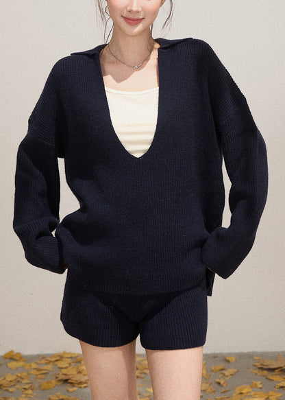 Effortlessly Elegant Garment with a Timeless Design