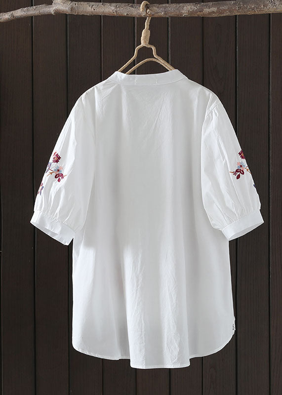 Beautifully Crafted Blouse in a Classic Style