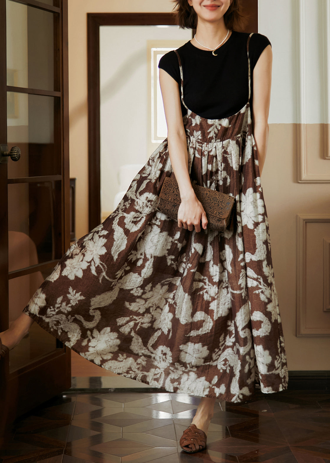 Classic Vintage Dress with a Flattering Fit