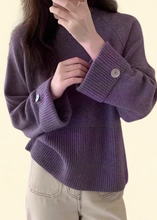 Effortlessly Elegant Sweater with a Timeless Design