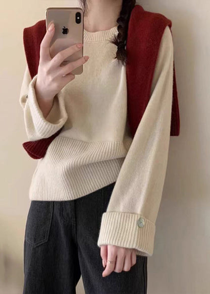 Effortlessly Elegant Sweater with a Timeless Design