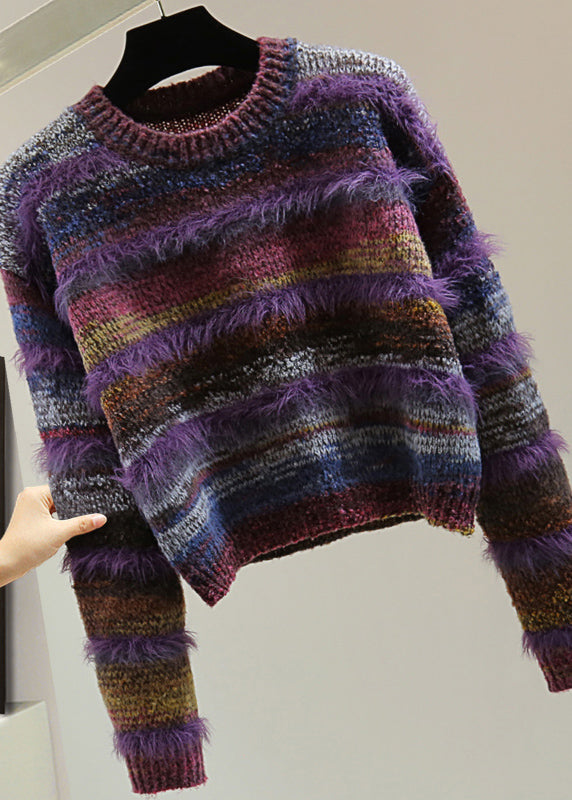 Classic Vintage Sweater with a Flattering Fit