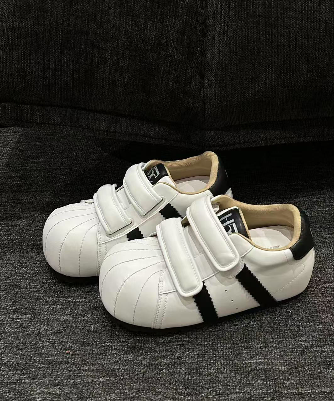 Graceful Orthopedic Shoes for Modern Look
